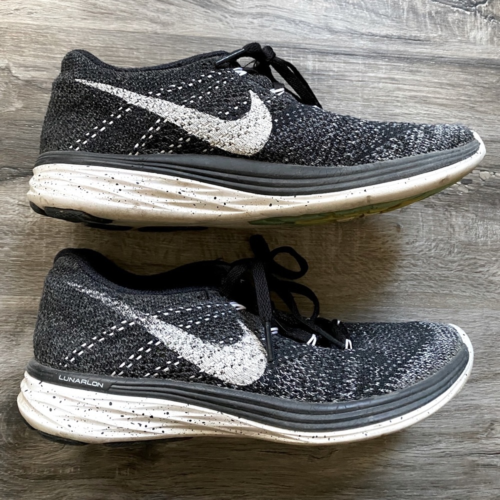 COPY - Nike Lunar Flyknit tennis shoe black size 7